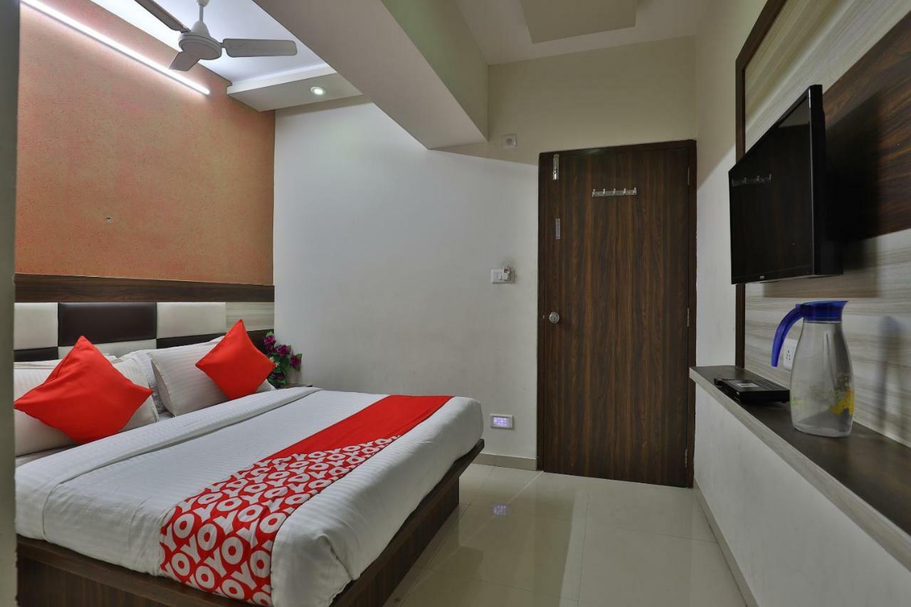 Hotel Sunstay Ahmadabad Zewnętrze zdjęcie